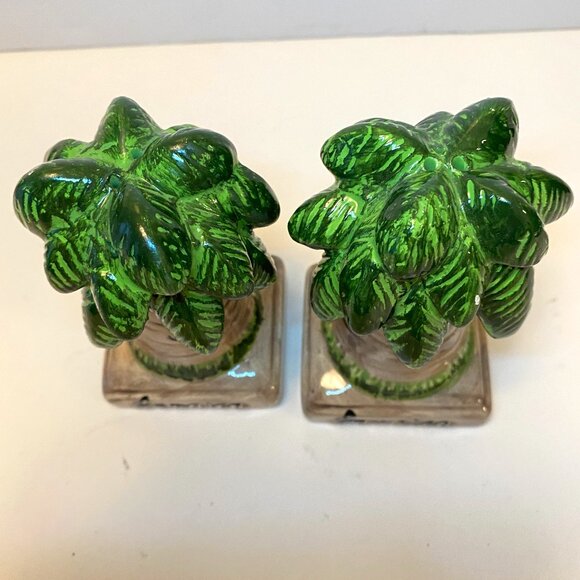 Palm Tree Ceramic Salt and Pepper Shakers Souvenir from Jamaica - Picture 3 of 5